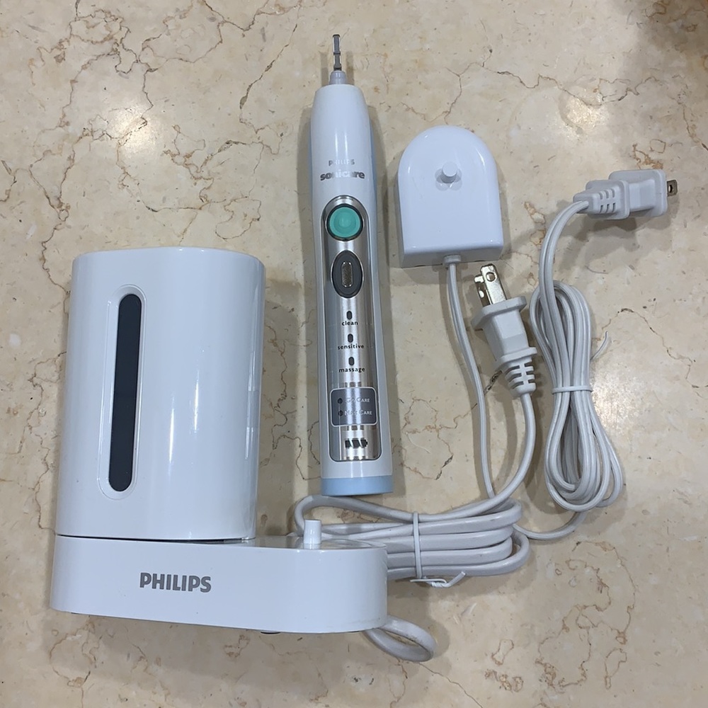 Philips Sonicare Electric Toothbrush Base & Charger